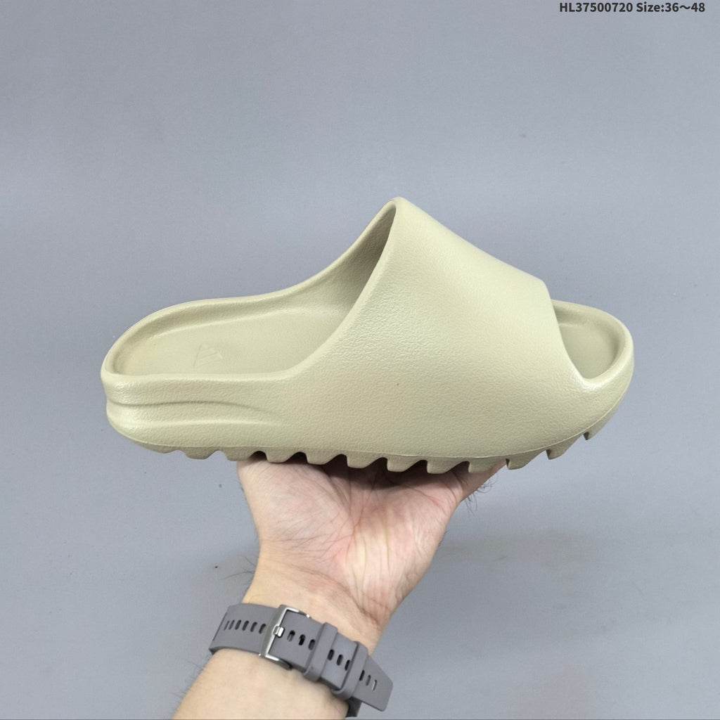 adidas Originals Yeezy Slide