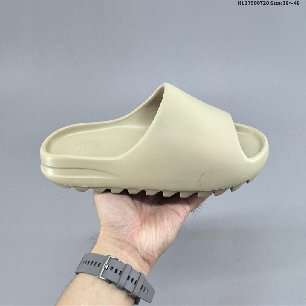 adidas Originals Yeezy Slide