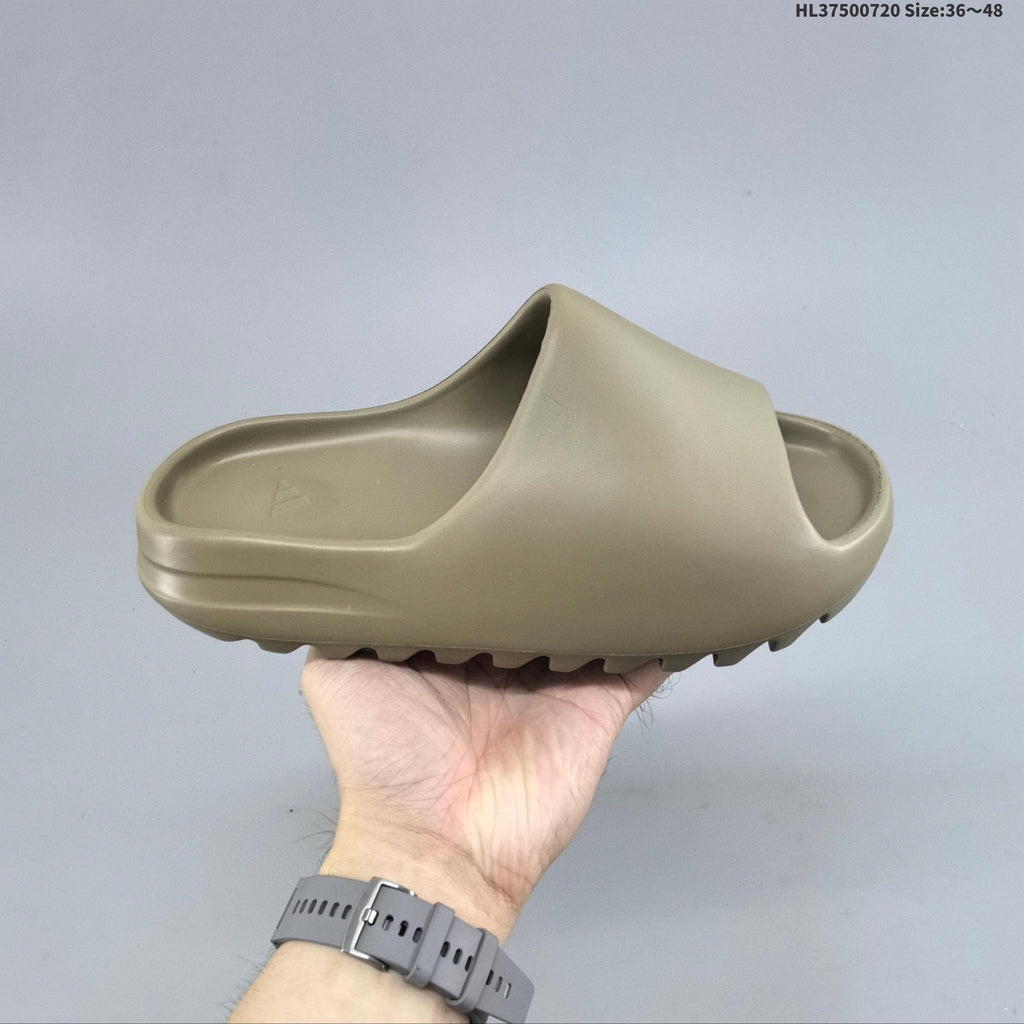 adidas Originals Yeezy Slide
