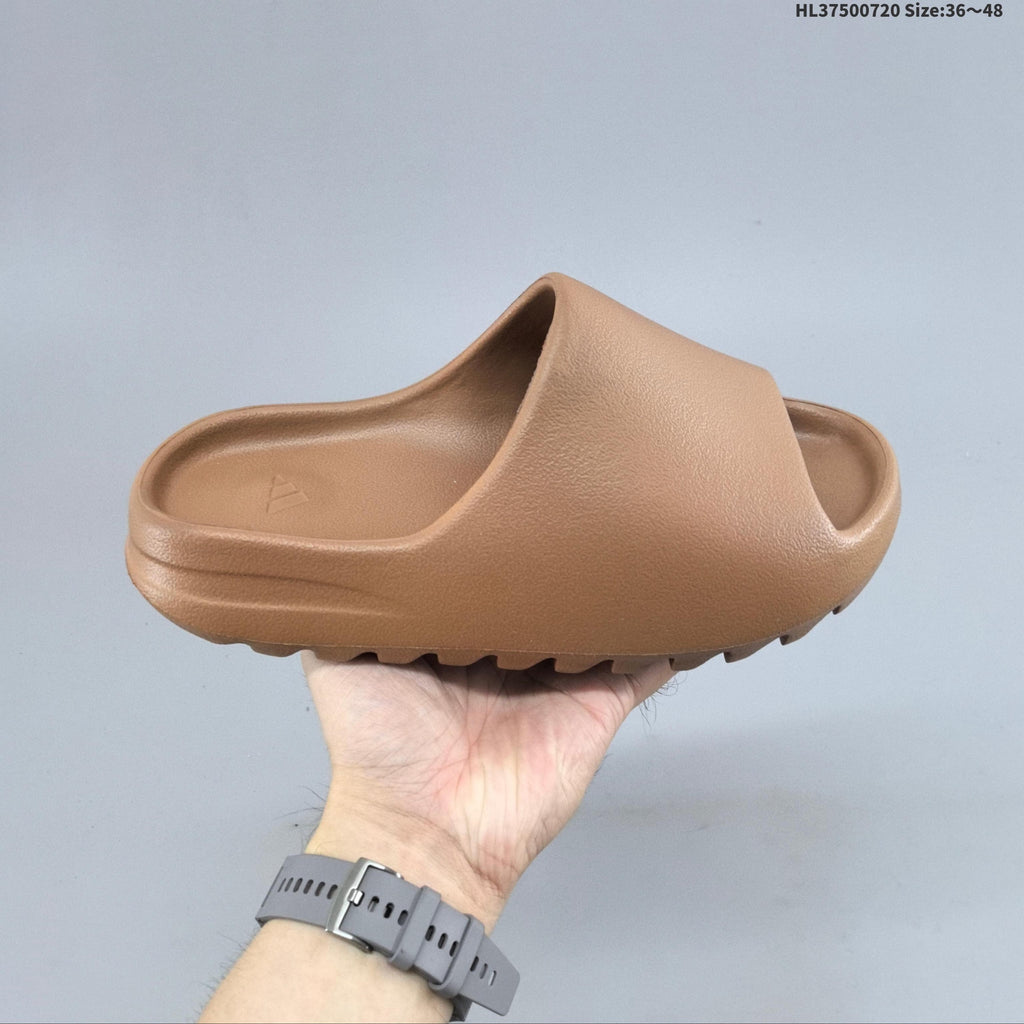 adidas Originals Yeezy Slide