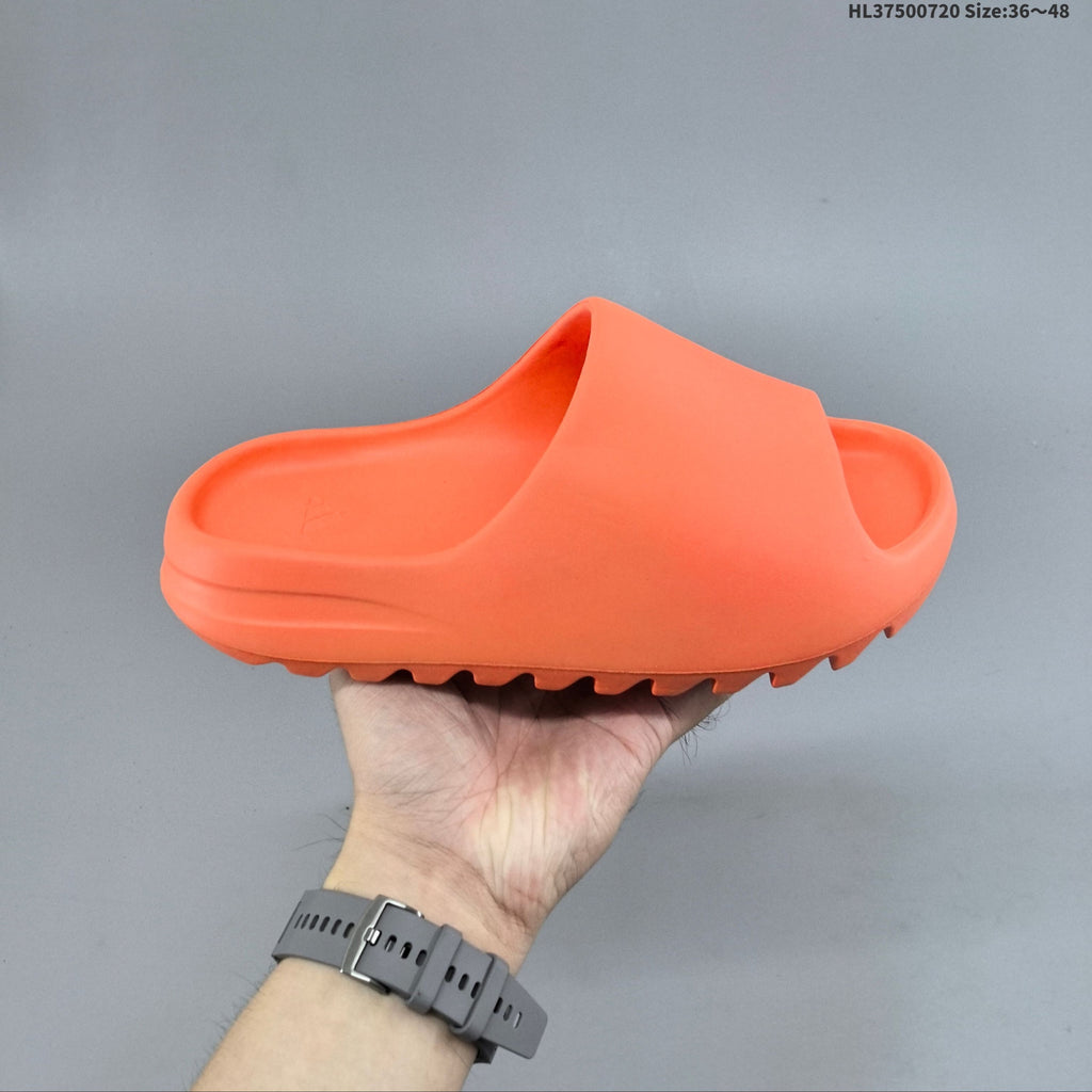 adidas Originals Yeezy Slide
