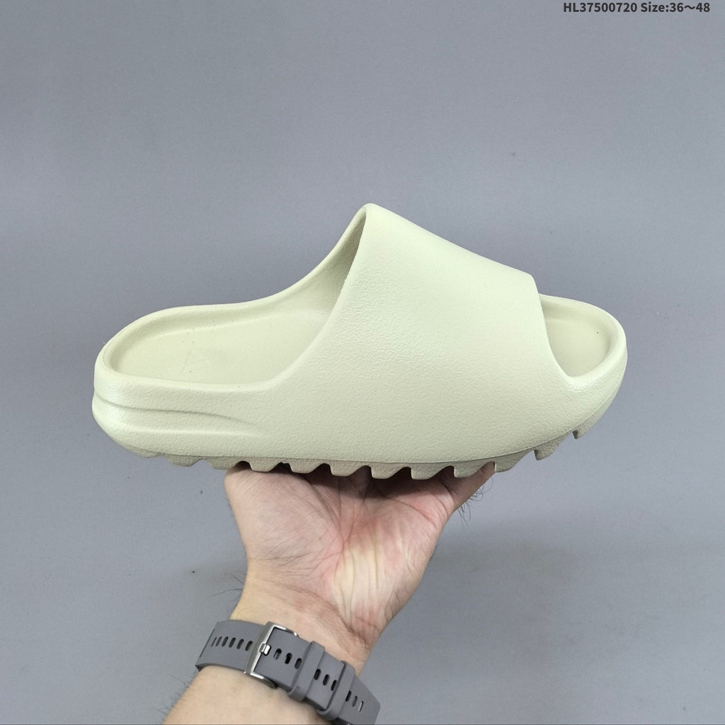 adidas Originals Yeezy Slide